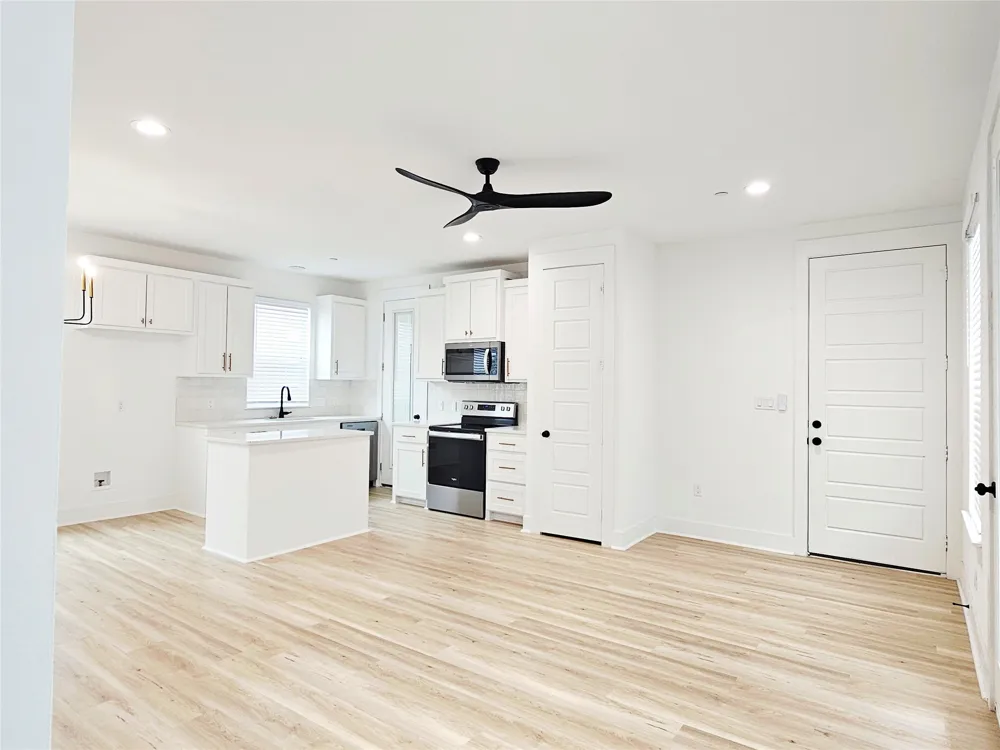 206 S Village Way #203 Lewisville, TX 75057
