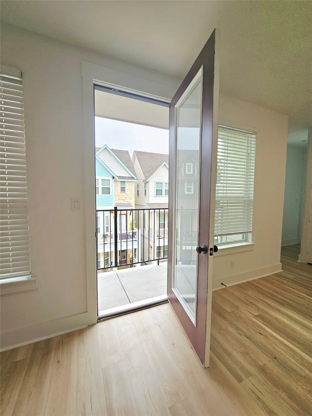 206 S Village Way #203 Lewisville, TX 75057