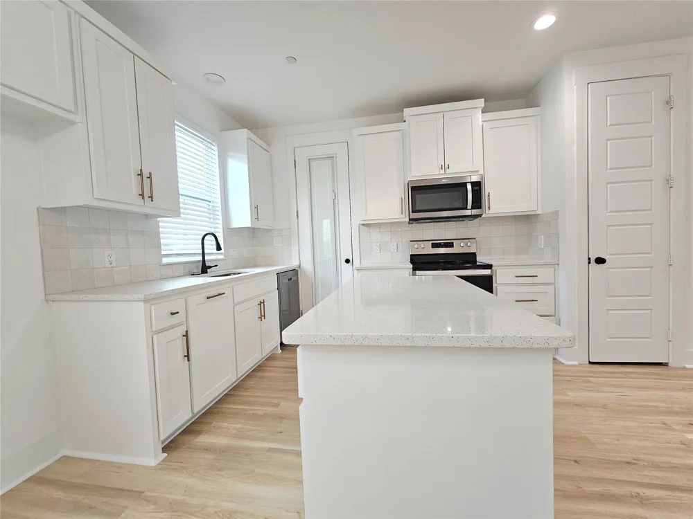 206 S Village Way #203 Lewisville, TX 75057