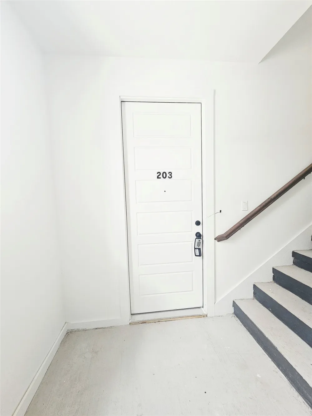 206 S Village Way #203 Lewisville, TX 75057