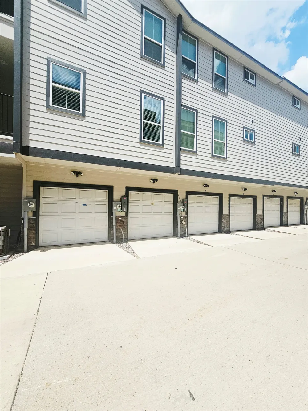 206 S Village Way #203 Lewisville, TX 75057