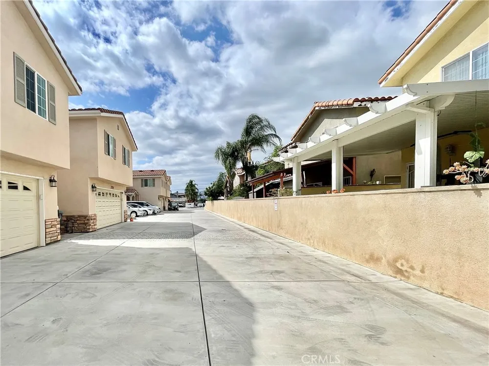 3730 Puente Baldwin Park, CA 91706