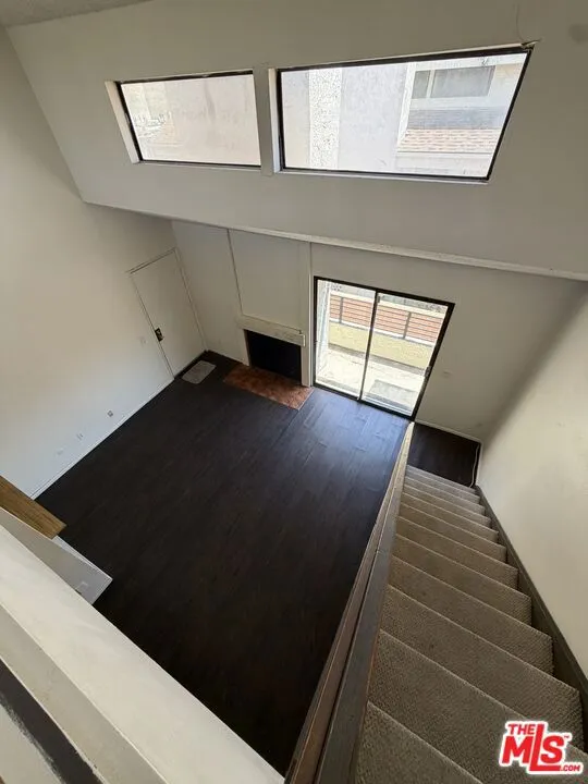 8221 Langdon Avenue #204 Van Nuys, CA 91406