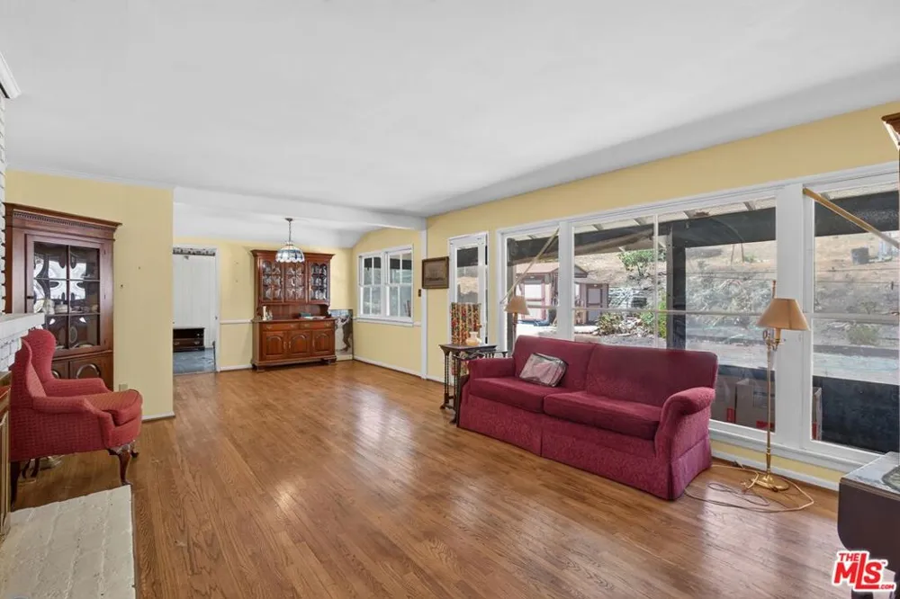 23909 Long Valley Road Hidden Hills, CA 91302