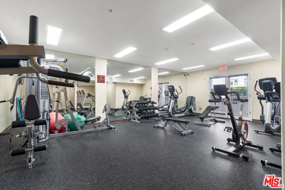 3740 Santa Rosalia Drive #326 Los Angeles, CA 90008