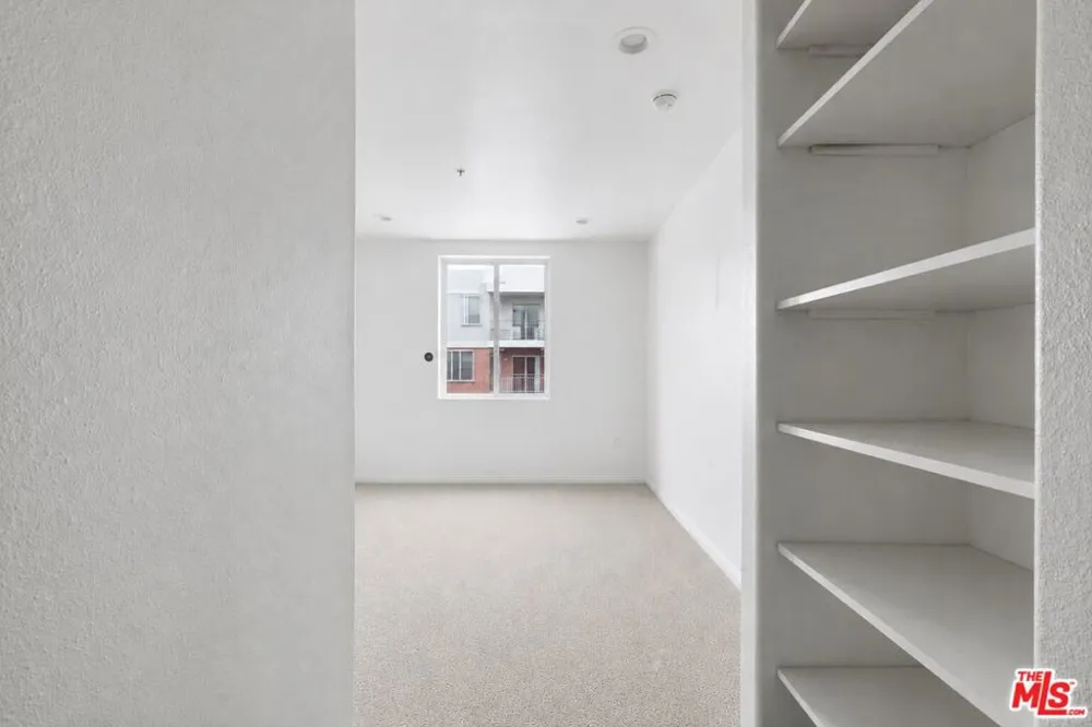 3740 Santa Rosalia Drive #326 Los Angeles, CA 90008