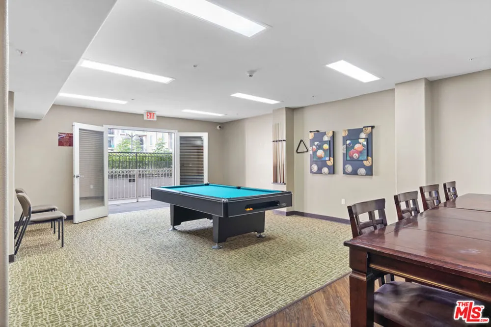 3740 Santa Rosalia Drive #326 Los Angeles, CA 90008