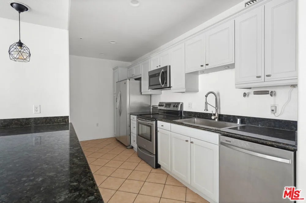 3740 Santa Rosalia Drive #326 Los Angeles, CA 90008
