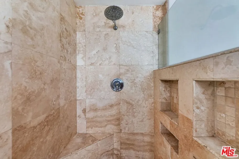 3740 Santa Rosalia Drive #326 Los Angeles, CA 90008