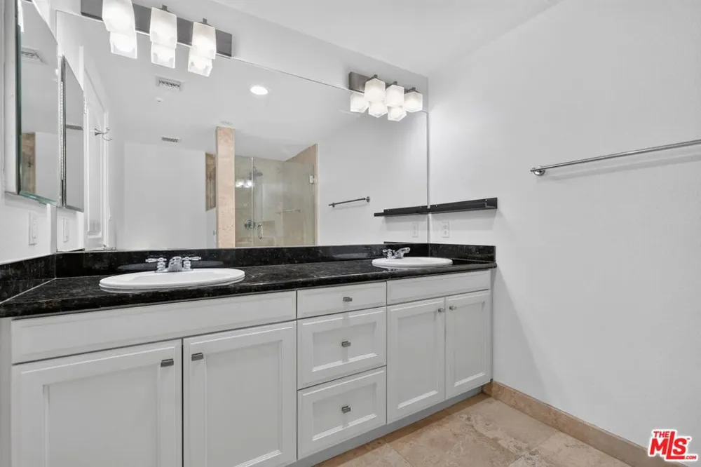 3740 Santa Rosalia Drive #326 Los Angeles, CA 90008