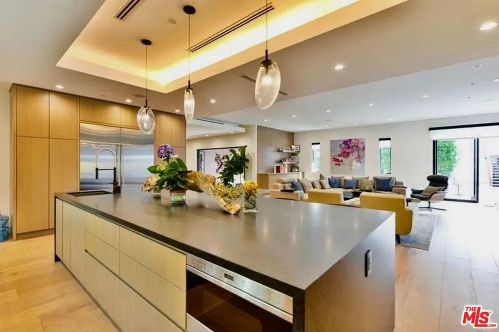 13020 Greenleaf Street Studio City, CA 91604