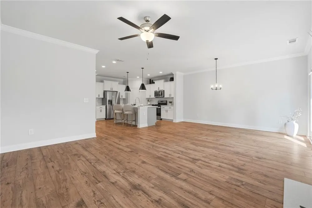 5115 Hillington Way Sugar Hill, GA 30518