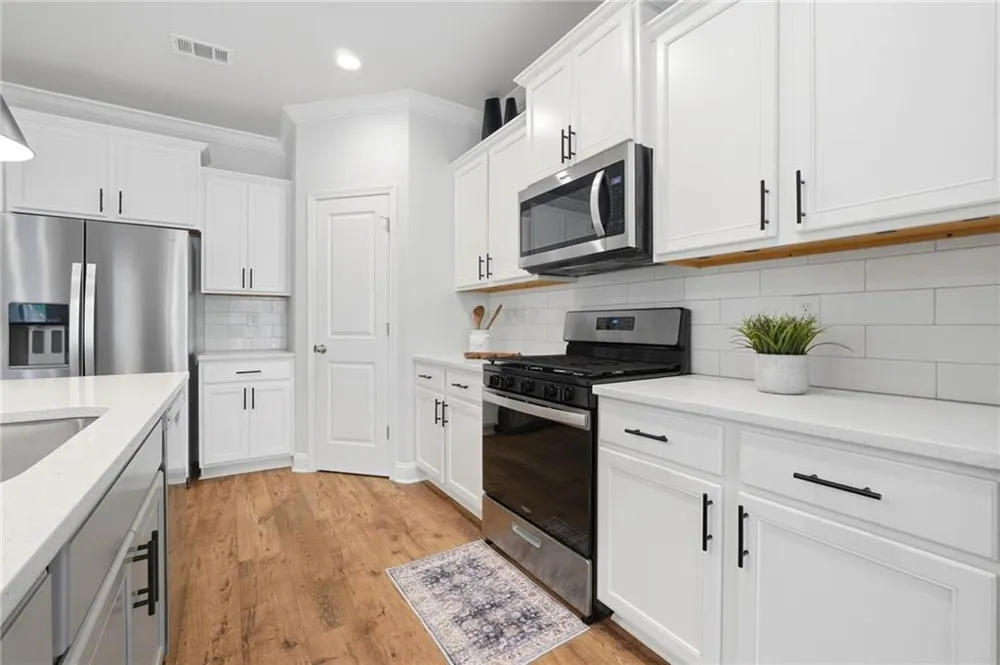 5115 Hillington Way Sugar Hill, GA 30518