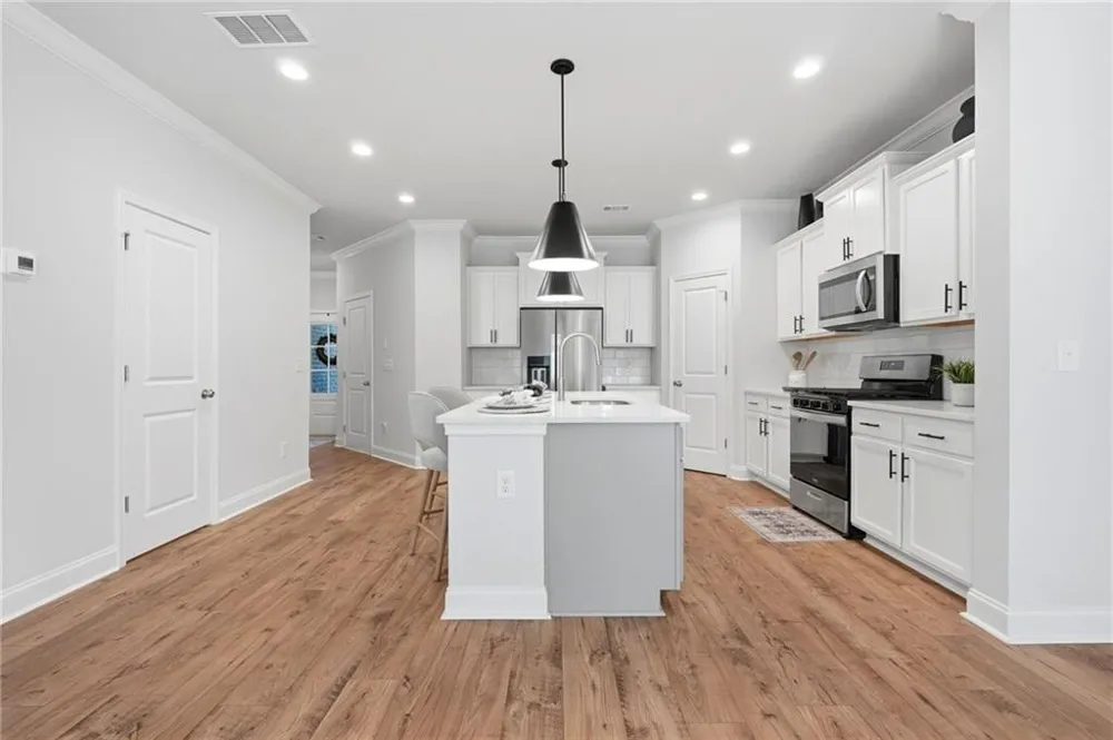 5115 Hillington Way Sugar Hill, GA 30518