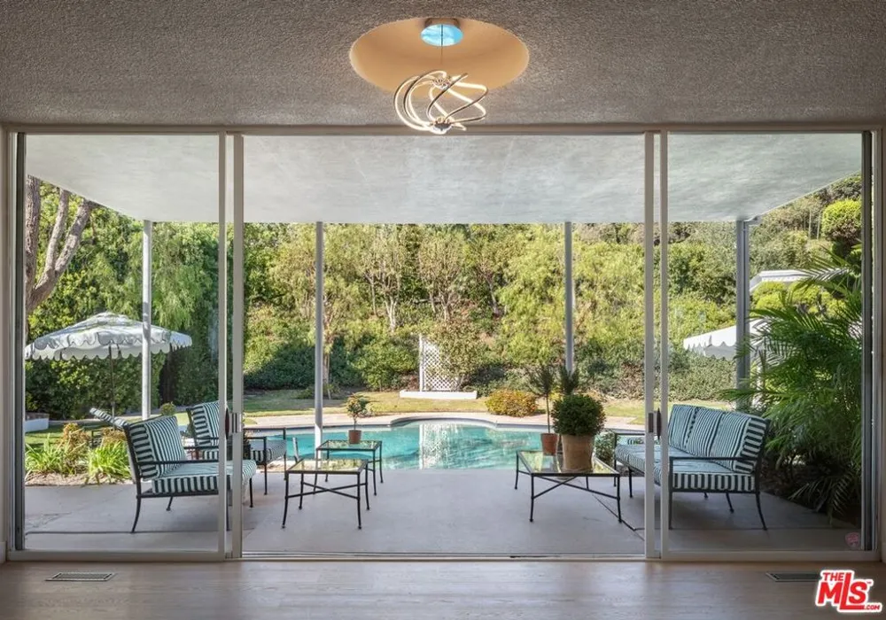 510 Stonewood Drive Beverly Hills, CA 90210