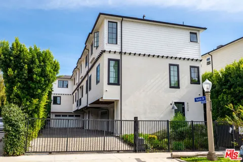 5330 Agnes Avenue #1/2