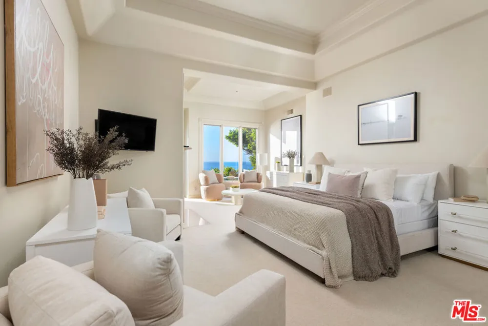 28824 Cliffside Drive Malibu, CA 90265