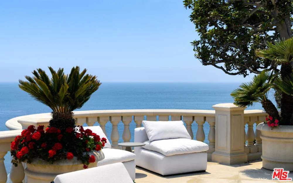 28824 Cliffside Drive Malibu, CA 90265