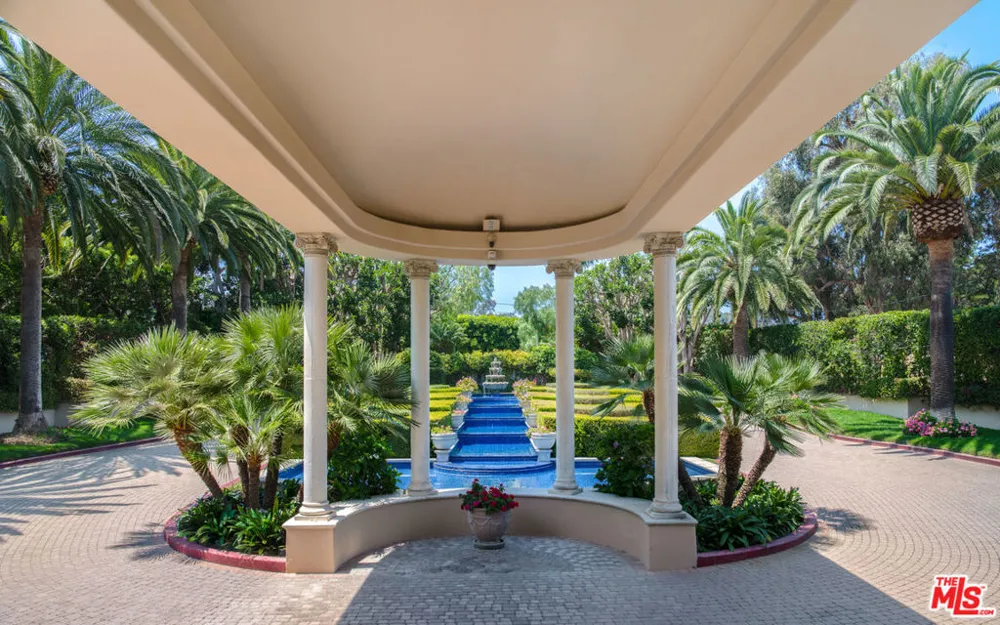 28824 Cliffside Drive Malibu, CA 90265