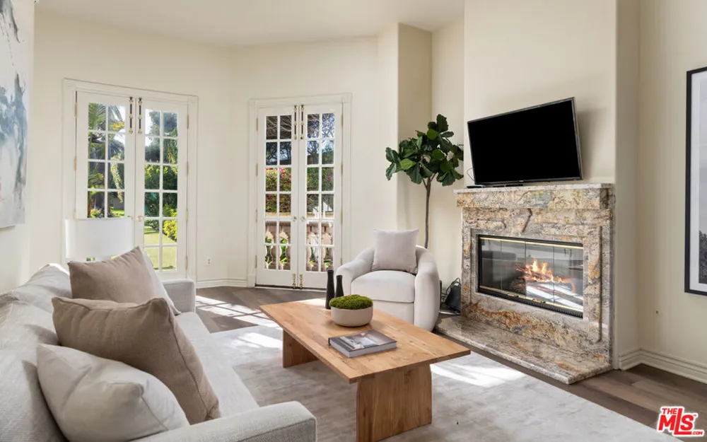 28824 Cliffside Drive Malibu, CA 90265