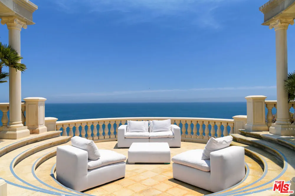 28824 Cliffside Drive Malibu, CA 90265