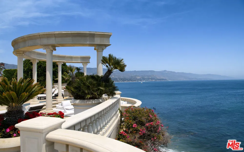 28824 Cliffside Drive Malibu, CA 90265