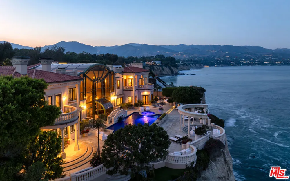 28824 Cliffside Drive Malibu, CA 90265