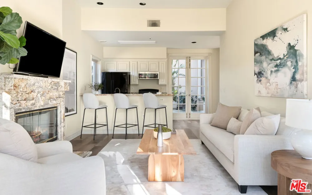 28824 Cliffside Drive Malibu, CA 90265