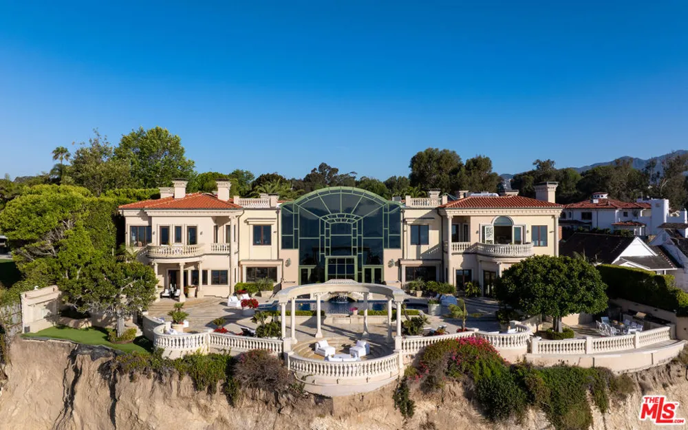 28824 Cliffside Drive Malibu, CA 90265