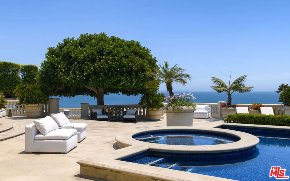 28824 Cliffside Drive Malibu, CA 90265