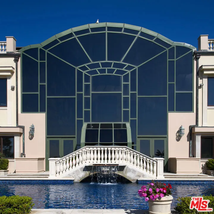 28824 Cliffside Drive Malibu, CA 90265