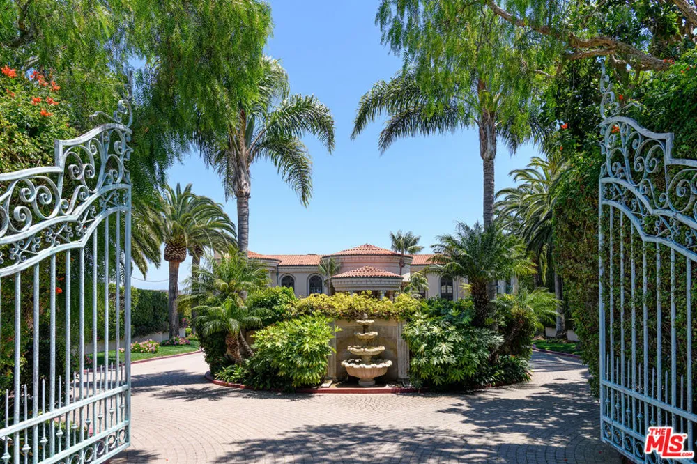 28824 Cliffside Drive Malibu, CA 90265