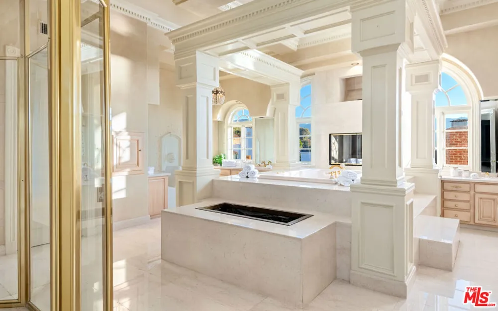 28824 Cliffside Drive Malibu, CA 90265