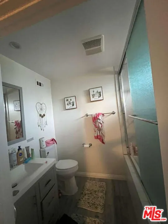 17014 Rinaldi Street Granada Hills, CA 91344