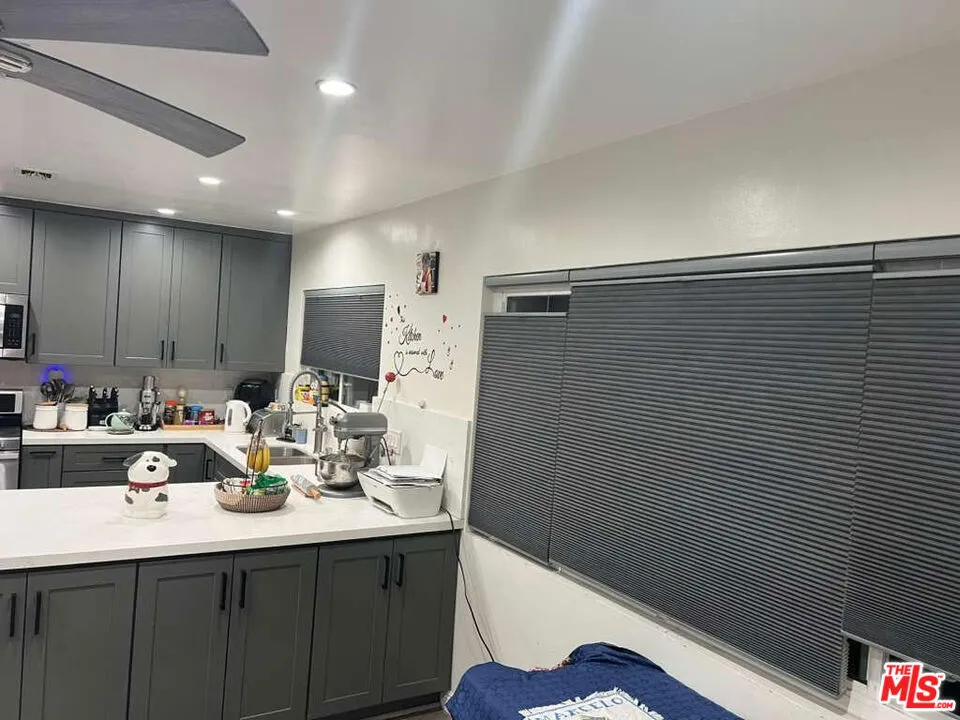 17014 Rinaldi Street Granada Hills, CA 91344
