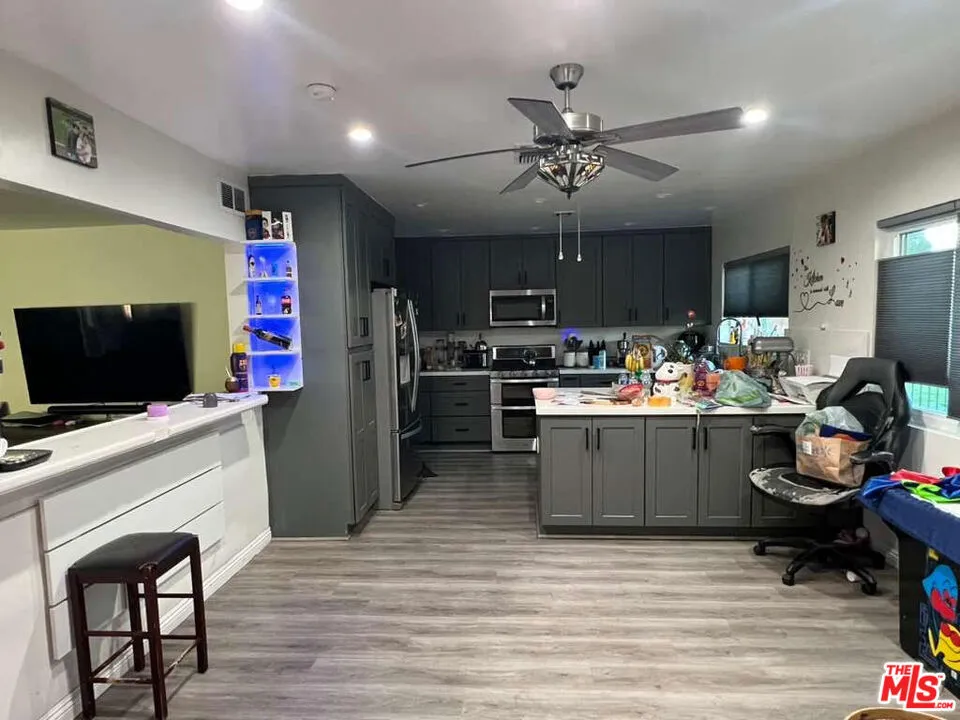 17014 Rinaldi Street Granada Hills, CA 91344