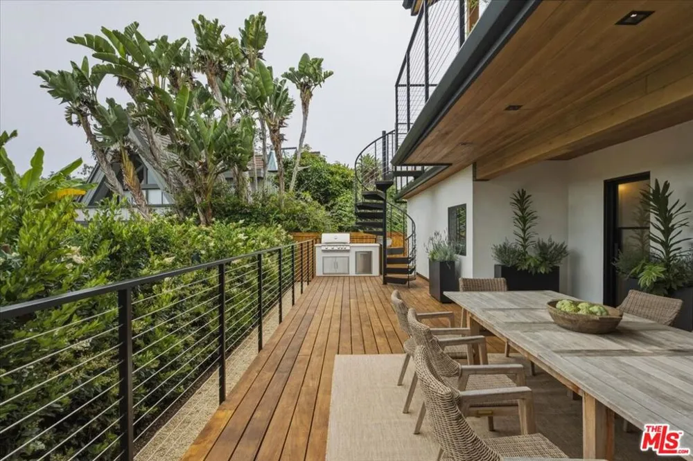 3211 Padaro Lane Carpinteria, CA 93013