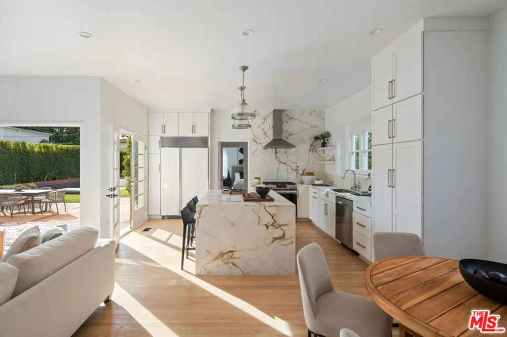 625 Sierra Drive Beverly Hills, CA 90210