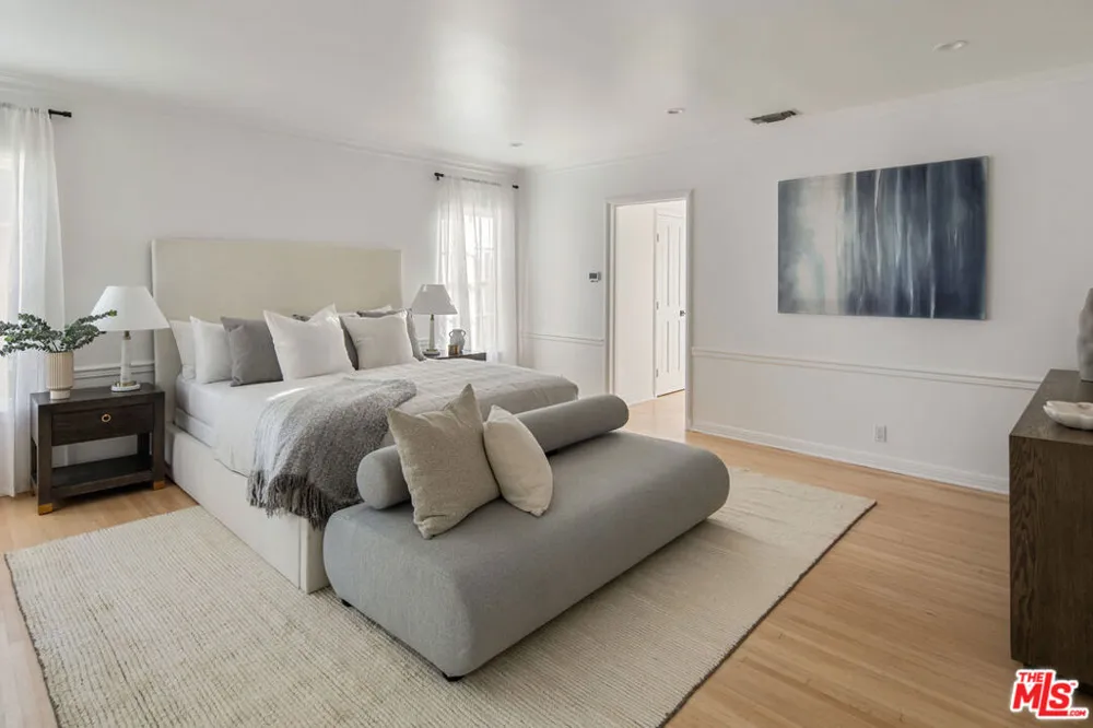 625 Sierra Drive Beverly Hills, CA 90210