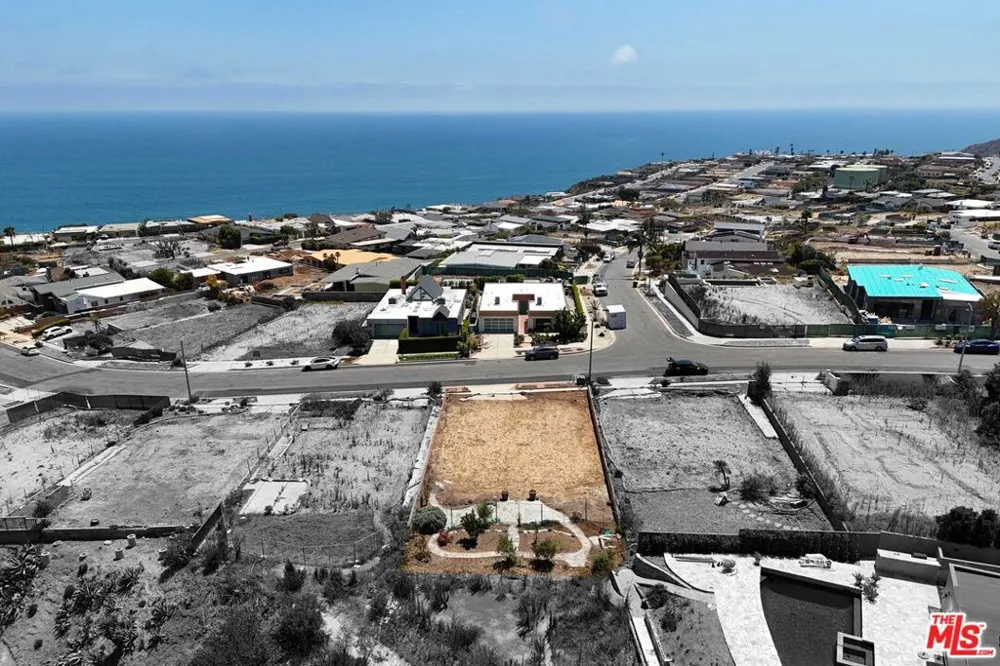 3624 Surfwood Road Malibu, CA 90265