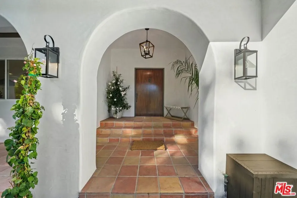 431 Montana Circle Ojai, CA 93023