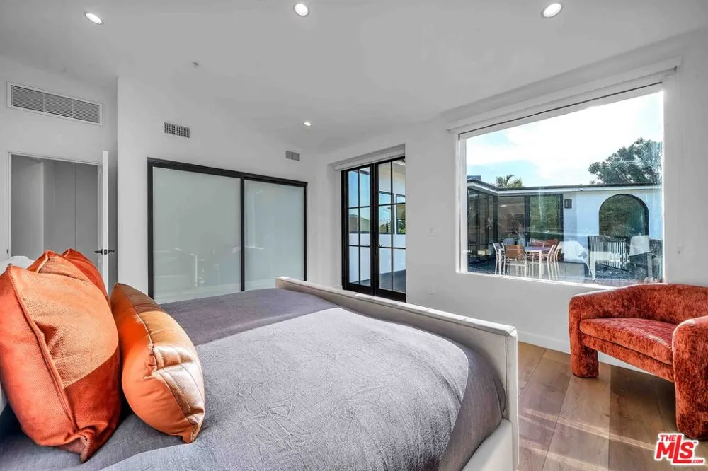 350 Bellino Drive Pacific Palisades, CA 90272