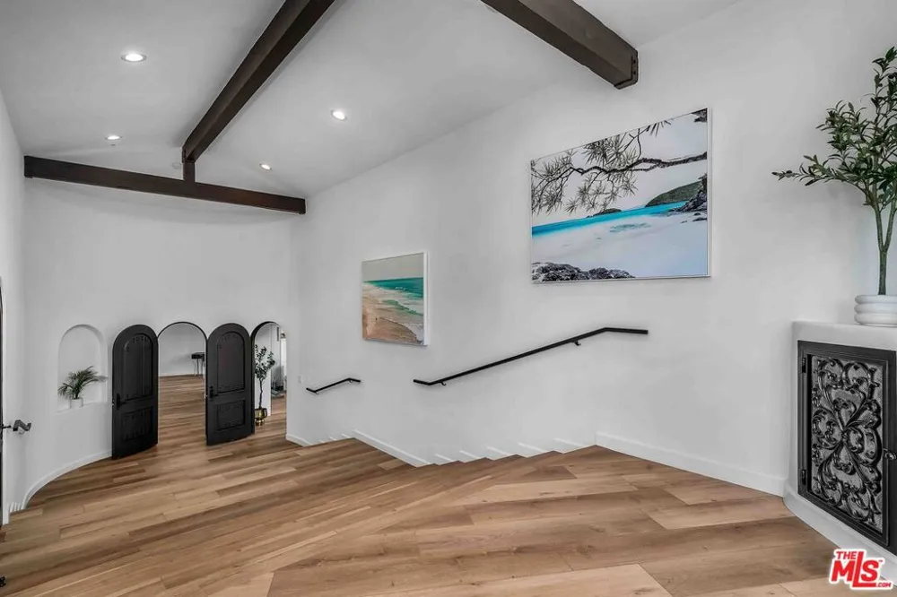 350 Bellino Drive Pacific Palisades, CA 90272