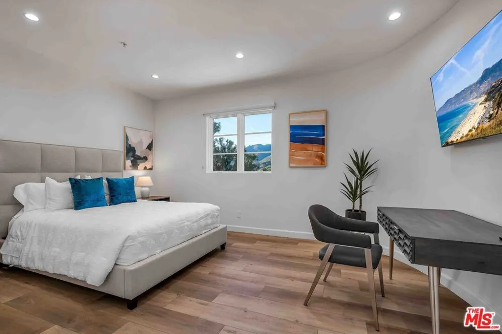 350 Bellino Drive Pacific Palisades, CA 90272