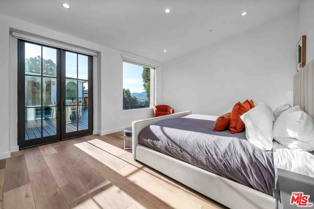 350 Bellino Drive Pacific Palisades, CA 90272