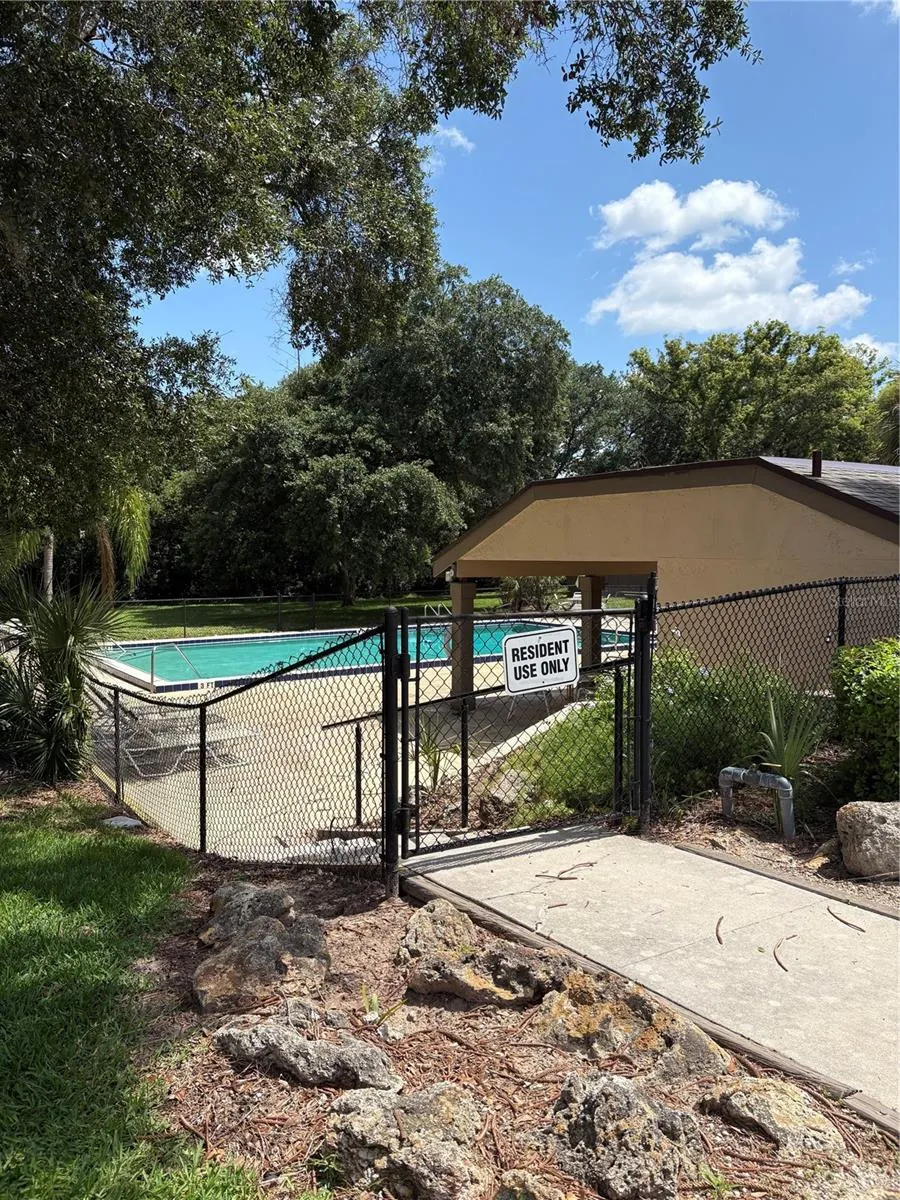 436 WINDMEADOWS STREET #436 Altamonte Springs, FL 32701