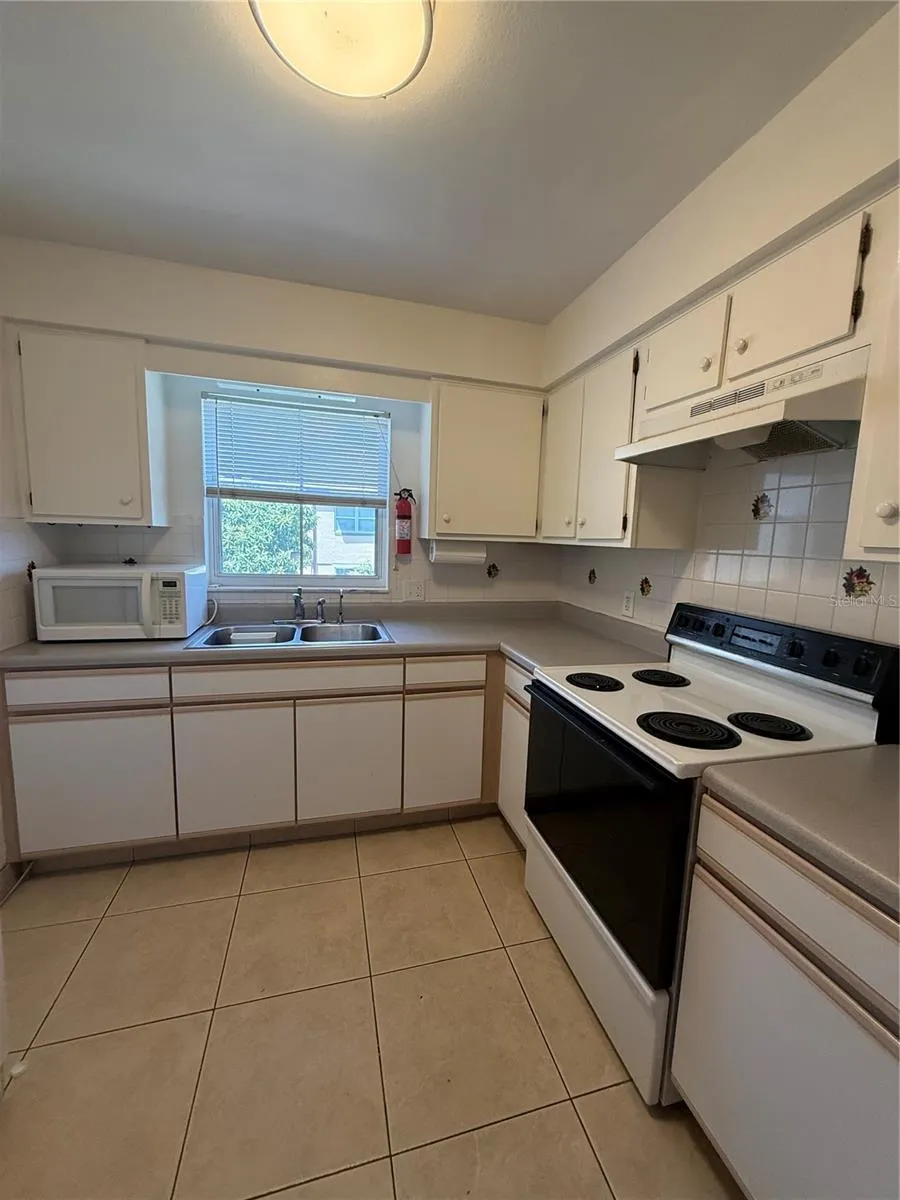 436 WINDMEADOWS STREET #436 Altamonte Springs, FL 32701