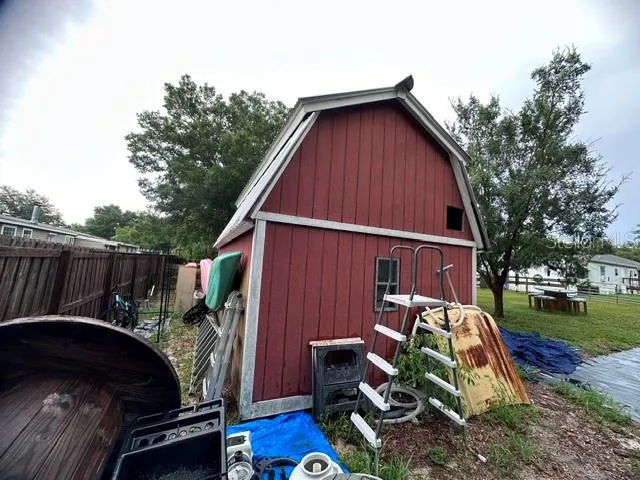444 QUAIL STREET Lady Lake, FL 32159