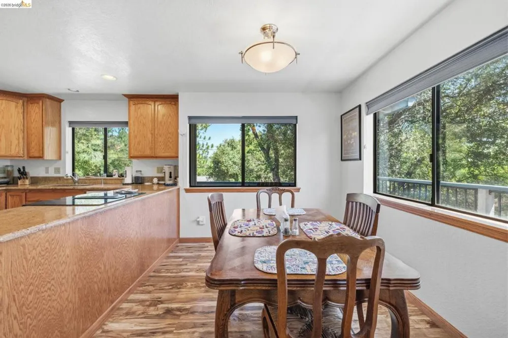 12701 Cresthaven Dr Groveland, CA 95321