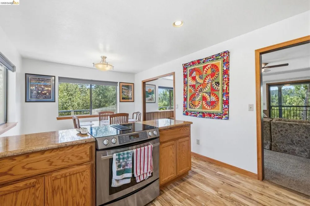 12701 Cresthaven Dr Groveland, CA 95321